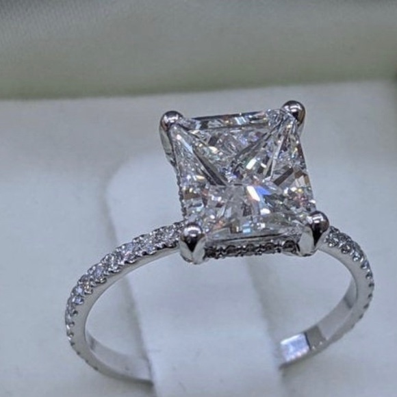 Other - New 6 carat Princess Cut Ring with halo setting